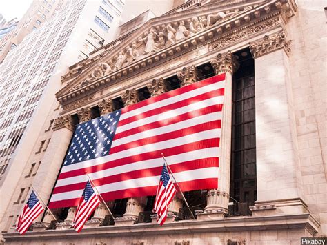 Wall street runs for a short eight blocks in lower manhattan and is headquarters of america's but wall street is far more than a location—it has been adopted as a term to describe all u.s. Stocks nosedive on Wall Street, triggering trading halt ...