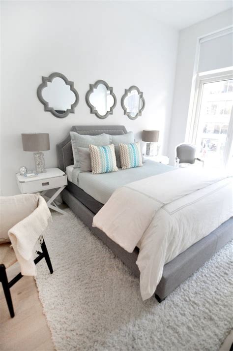Therefore, check out these 10 romantic bedroom ideas for. Blanco, gris y dorado. Elegancia chic