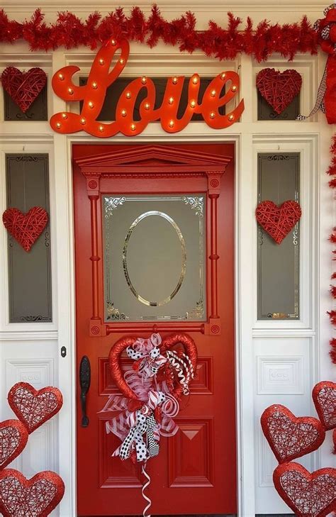 32 Awesome Valentines Day Porch Decor Ideas Which You Definitely Like Valentines Outdoor