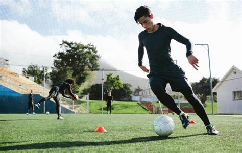 How To Dribble A Soccer Ball Step By Step Guide Backyard Sidekick