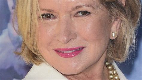Martha Stewarts Four Figure Beauty Routine Beauty Routines Beauty
