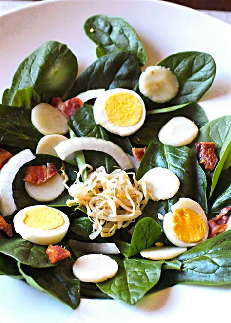 Simple Spinach Salad With Bacon And Water Chestnuts