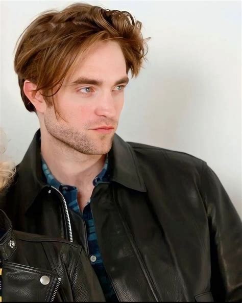 Pin By Leisha Robinson On Robert Pattinson Twilight And The Batman Robert Pattinson Robert