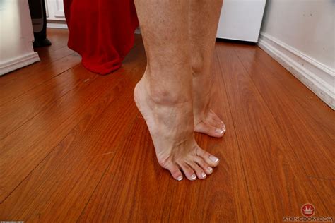 Cassandra Cruz S Feet