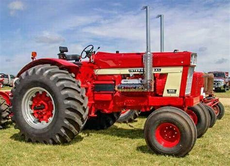 Ih 1568 V 8 International Tractors International Harvester Tractors