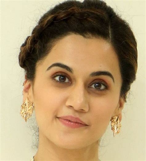 Glamorous Delhi Girl Taapsee Pannu Beautiful Smiling Face Closeup Cinehub