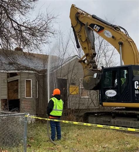 detroit demolition department celebrates demolition of 3 000th property under proposal n city
