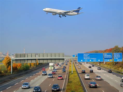 The airport administration can be found at the following address now: Flughafen Fotos , Zusammenstellung aller Frankfurt Fotos