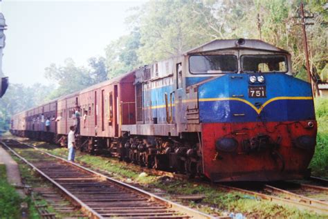 Filesri Lankan Trainnorthern Linesri Lanka Wikimedia Commons