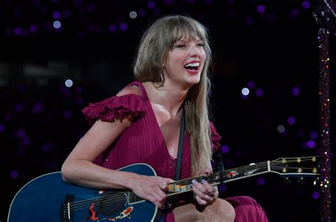 Taylor Swift Shares Hilarious Backstage Video Of Her Dad Riding A