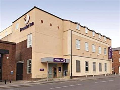 In fact, it's right across the street from the stratford international rail station as well as the dlr. Premier Inn Stratford- upon- Avon Central Hotel (Stratford ...