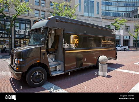 Ups Store Downtown Indianapolis