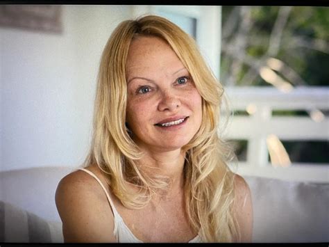 Pamela Anderson Reveals Why She Stopped Wearing Makeup News365uk