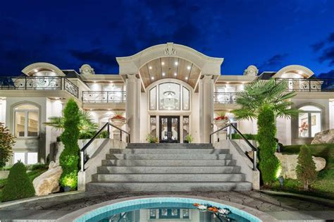 European Style Luxury Mansion In West Vancouver With Breathtaking Ocean