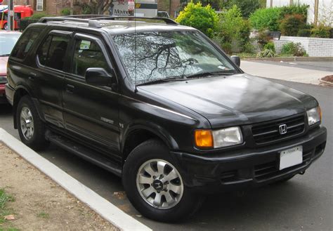 In many ways, the passport incorporates the best of both those stablemates. 1999 Honda Passport - pictures, information and specs ...