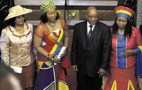 Scegli tra immagini premium su jacob zuma wives della migliore qualità. Police Budget Used To Purchase 10 Cars For Zuma's Wives