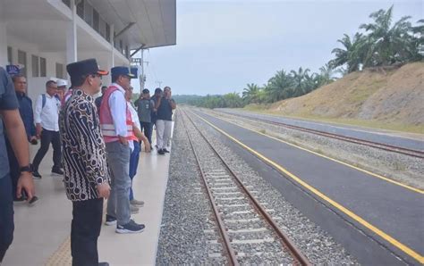 Menhub Tinjau Pembangunan Jalur Kereta Api Lintas Aceh Sumut Nasional