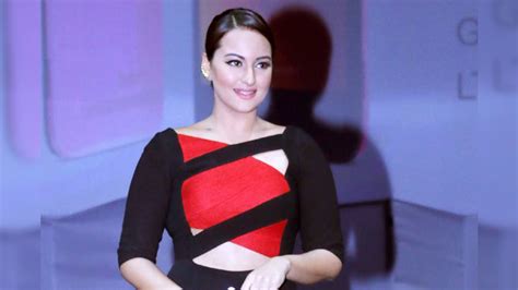 After Sonam Kapoor Sonakshi Sinha Gets Trolled On Twitter For Speaking Against Mumbais Meat