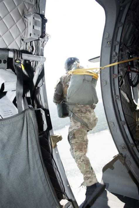 82nd Airborne 3rd Sf Troops Test New Parachutist Life Preserver At Ft