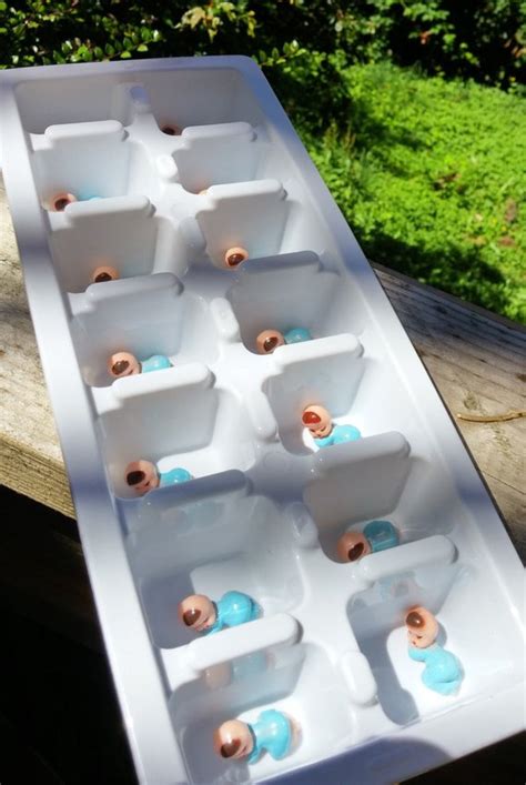 See more ideas about baby shower, baby shower decorations, baby shower themes. Plastic Babies in Ice Cube Trays Baby Shower Game | Juegos ...