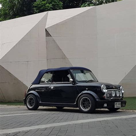 Mini Uk, Mini Coopers, Mini Cars, Classic Mini, Kustom, Old Cars