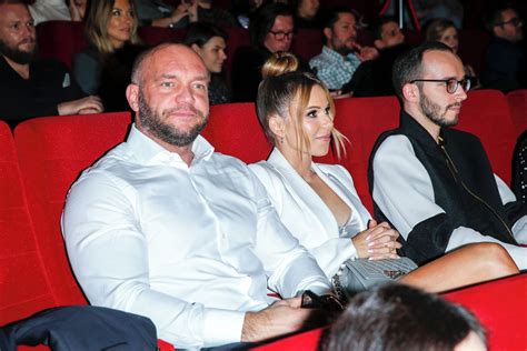 Dziewczyny z dubaju to książka piotra krysiaka, która teraz będzie ekranizowana. Dziewczyny z Dubaju - Maria Sadowska wyreżyseruje film ...