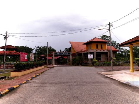 Kini pengembaraan ini telah diamanahkan kepada majlis daerah kuala. Story of My Life: Fireflies at Kg Kuantan