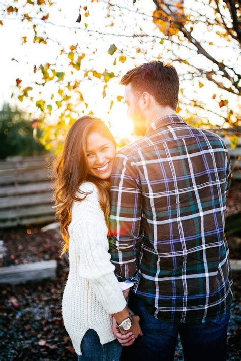 20 Super Captivating Fall Engagement Photo Ideas Roses And Rings