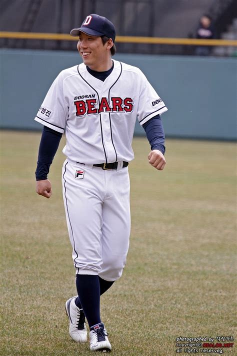 2019년 kbo 골든글러브 2루수 부문 두산베어스 외야수 김현수 | 야구
