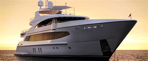 Yacht Oceanfast 48 Oceanfast Austal Charterworld Luxury Superyacht