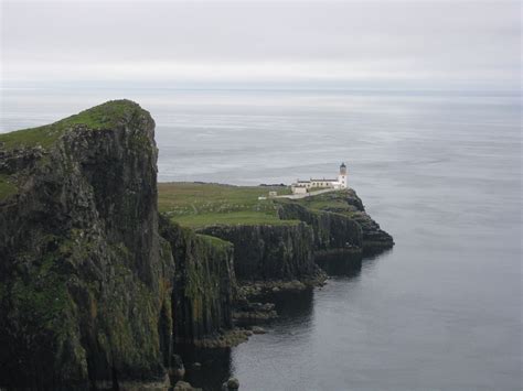 Non si può negare che evochi 6 ragioni per visitare la scozia in autunno. Scozia, isola di skye..lighthouse...e balene - Viaggi ...