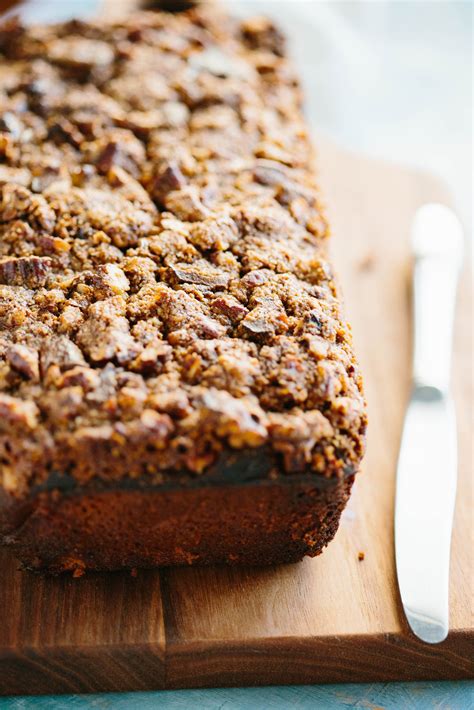 I love things with pecan streusel and i haven't yet tried making a pumpkin bread with pecan streusel until now. Paleo Pecan Streusel Banana Bread | Recipe | Pumpkin pecan ...