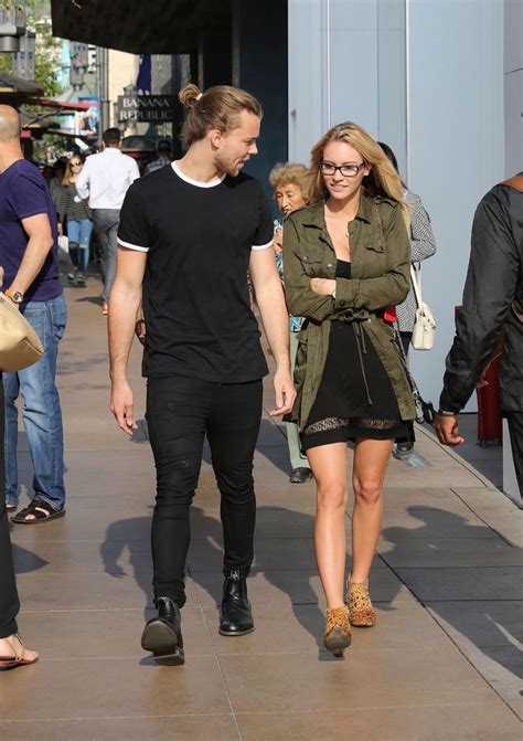 5sos ashton irwin confirms he s dating bryana holly while discussing she s kinda hot origins