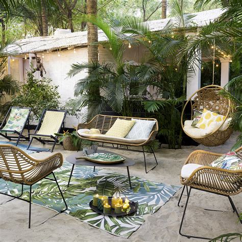 Avoir un jardin, c'est une chance que tout le monde n'a pas. Bien choisir son mobilier de jardin - Marie Claire
