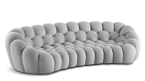 The comfort, practicality and cheerfulness of the design make the piece of furniture unique, original and convivial. BUBBLE 5-Sitzer Sofa | Roche Bobois