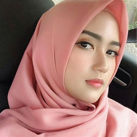 foto model wanita cantik