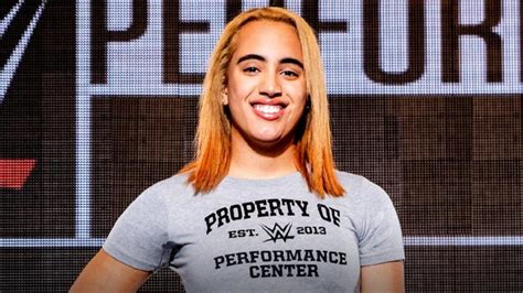 simone johnson daughter of dwayne the rock johnson signs with wwe los angeles times