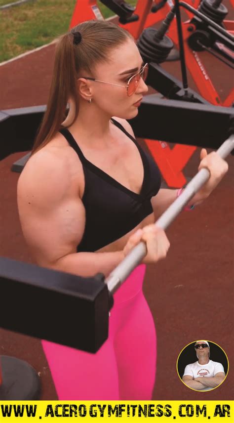 Julia Vins Muscle Barbie Acero Gym Fitness