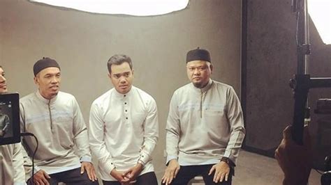 Lagu ni saaaaangat sedap and. Alif Satar Ft Raihan (Sesungguhnya 2019) Lirik Video - YouTube