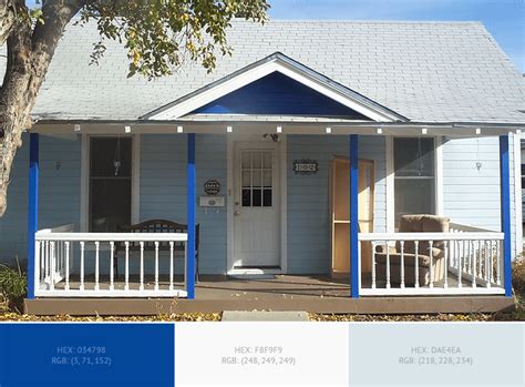 This 1860 house boasts a deep blue color that complements the lush garden. Best Home Exterior Color Combinations And Design Ideas ...