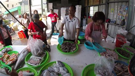 帕頭魚便宜大出清 滿滿一籃才只要100 台中大雅市場 海鮮叫賣哥阿源 Taiwan Seafood Auction Youtube