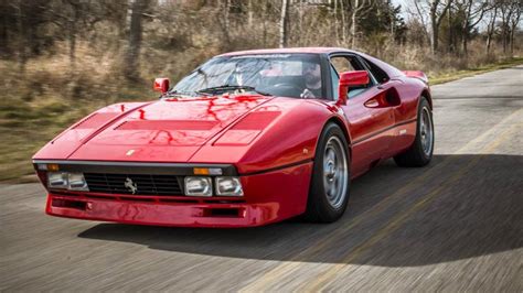 Ferrari ferrari heeft eigenlijk nooit echt aan massaproductie gedaan, en dat maakt iedere ferrari natuurlijk uniek, ook als het om een gebruikt exemplaar gaat. Newsflash: The Ferrari 288 GTO is an Object of Desire - 6SpeedOnline