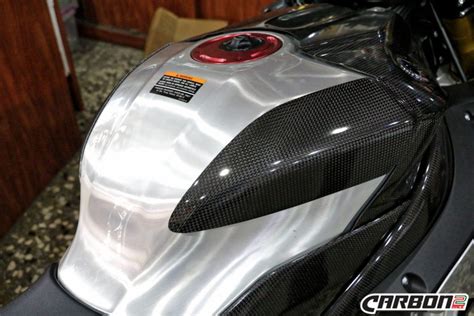 Yamaha R1 2015 2020 Carbon Fiber Side Tank Sliders