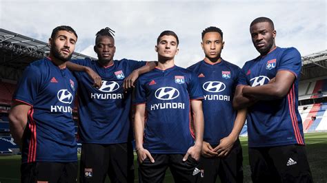News, matches and results, photos, videos, players, ol women, oltv, history, shop, ticket office. Olympique Lyon uitshirt 2018-2019 - Voetbalshirts.com