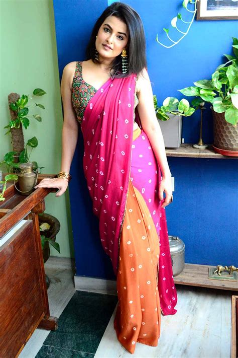 Best Types Of Saree For Short Height Girls