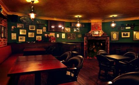 Mulligans Irish Pub And Restaurant Irish Pub Interior Irish Pub Decor