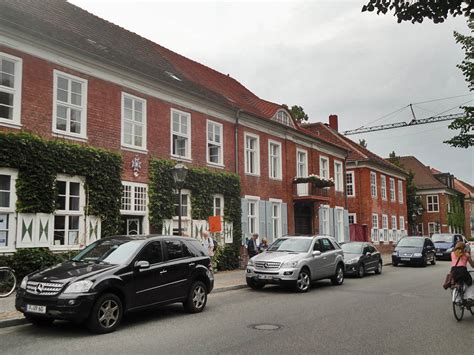 Open top) take place daily from 09.55 am every 30 minutes till afternoon. Potsdam - City center