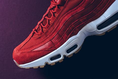 Nike Air Max 95 Premium Gym Red Wave®