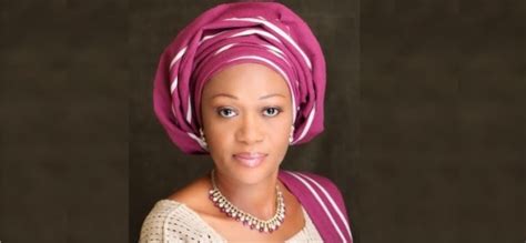 @classicnedu why is remi tinubu acting like she's the president of the world? Tinubu's wife Oluremi Tinubu attacked at National Assembly ...