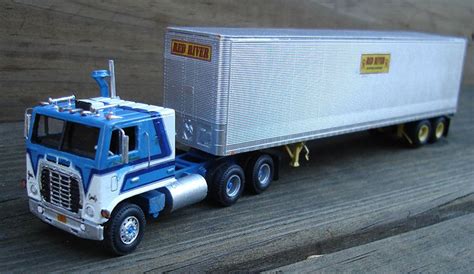 Blue Mule Ford Wt 9000 Truck Tractor And 40 Trailer Diecast Trucks